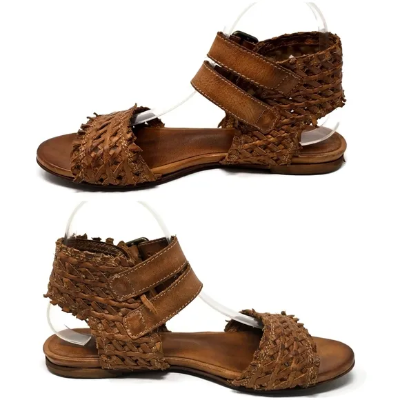 Sundance Woven Lather Ankle Strap Flat Sandals Cognac Brown Women's 7