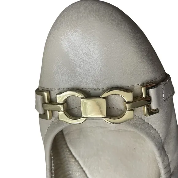 Tahari Leather Cream Ballet Flats (size 9.5)