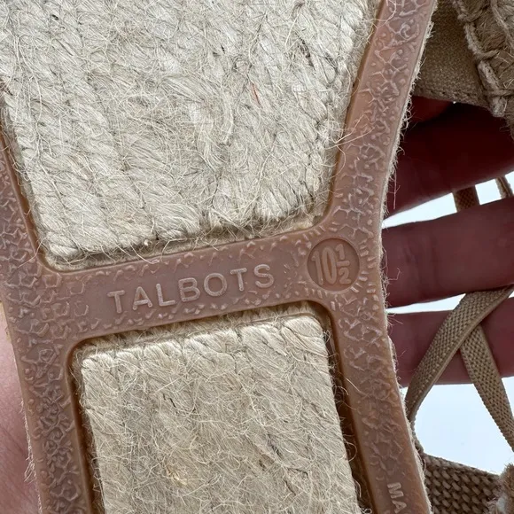 TALBOTS Beige Gold Elephant Espadrilles NWOT | Size 10.5