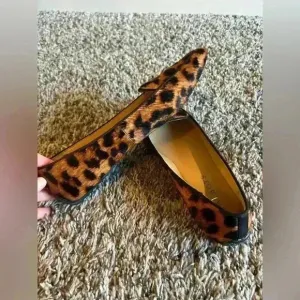 Talbots Leopard print calf hair flats size 5.5 narrow print toe mob boss brown