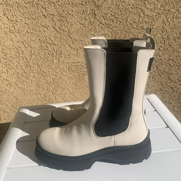 Ted Baker London Lilanna white leather lug sole Chelsea boots 7 ( European 37)