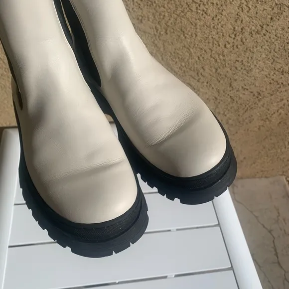 Ted Baker London Lilanna white leather lug sole Chelsea boots 7 ( European 37)