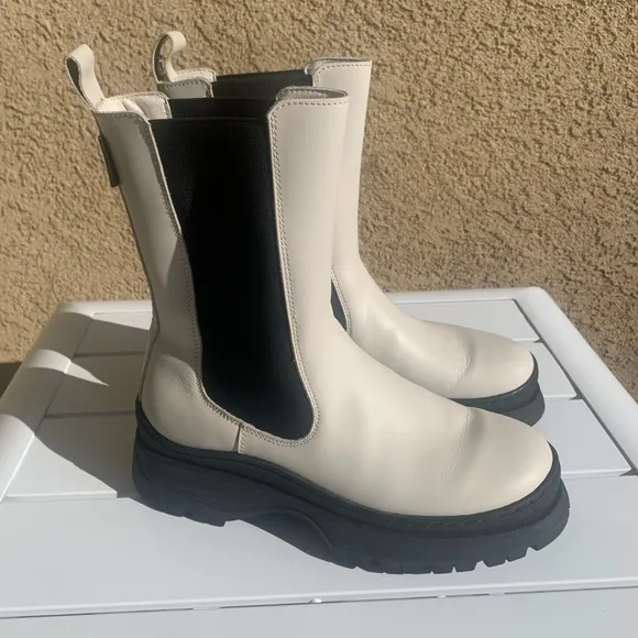 Ted Baker London Lilanna white leather lug sole Chelsea boots 7 ( European 37)