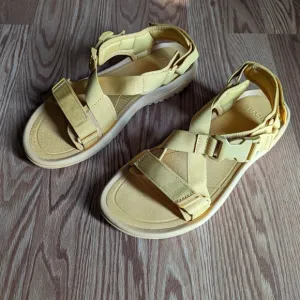 TEVA HURRICAN VERGE STRAP SANDALS