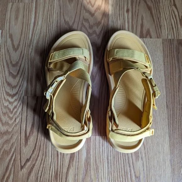 TEVA HURRICAN VERGE STRAP SANDALS