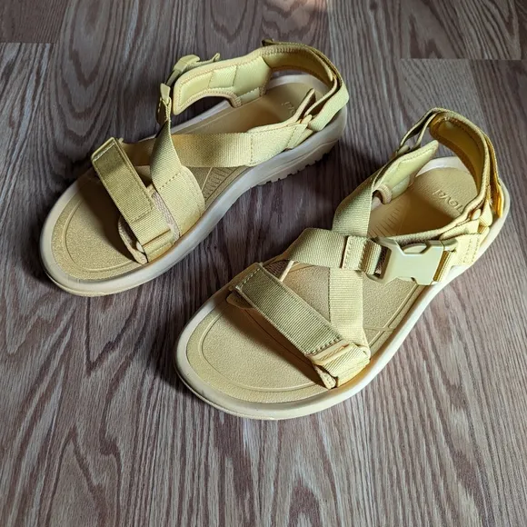 TEVA HURRICAN VERGE STRAP SANDALS