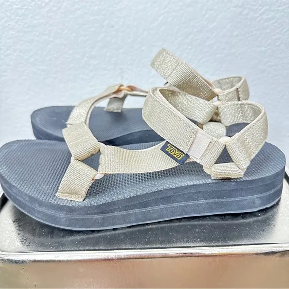 TEVA Womens Golden Champagne Midterm Universal Sandals Ankle Strap Sport Shoe 9