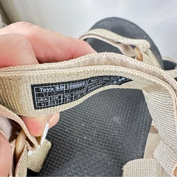 TEVA Womens Golden Champagne Midterm Universal Sandals Ankle Strap Sport Shoe 9