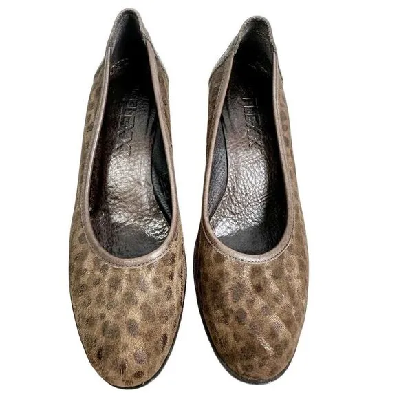 The Flexx Bread and Butter Slip On Sandals Animal Print Wedge Suede Shoes Size 8