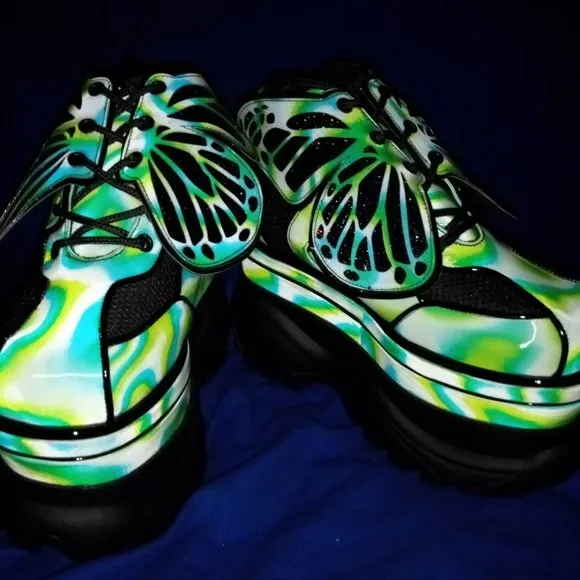 THE TRANFORMED RADIOACTIVE  By The Beat Butterfly Sneakers ( BRAND NEW !!! )