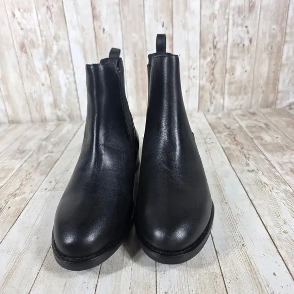 Thursday Boot Co. Black Leather Chelsea Boots Ankle Pull On Size 6