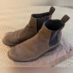 Thursday Boot Company Duke Chelsea Boots Honey Suede Men's Size 7.5