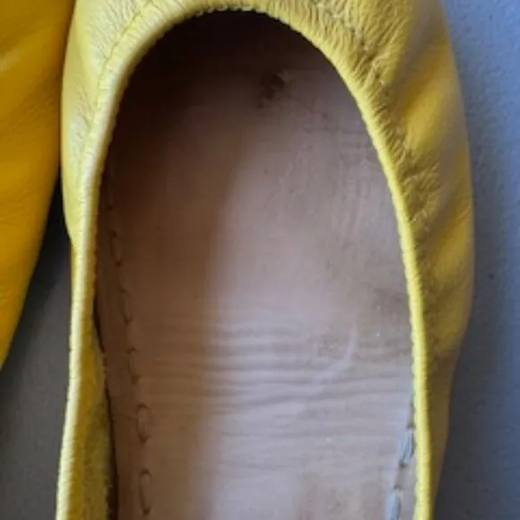 Tieks by Gavrieli Mustard, Size 11
