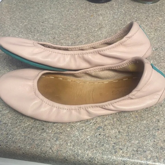 Tieks by Gavriell ballerina pink flats size 6 EUC