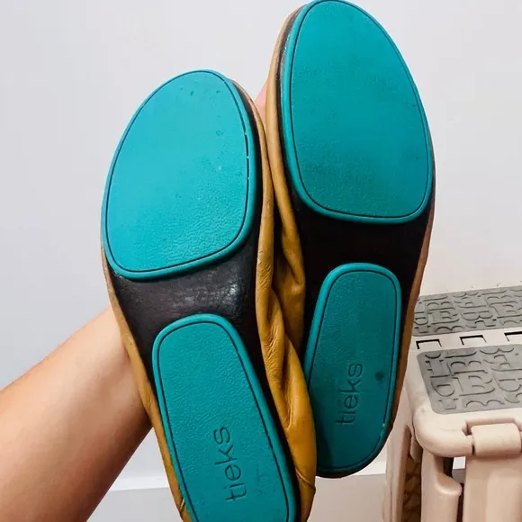 Tieks Camel Flats Size 9