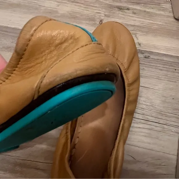 Tieks Camel Flats Size 9