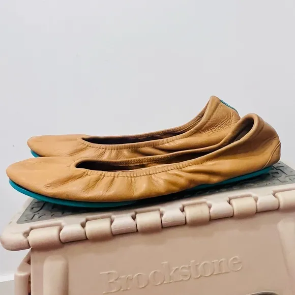 Tieks Camel Flats Size 9