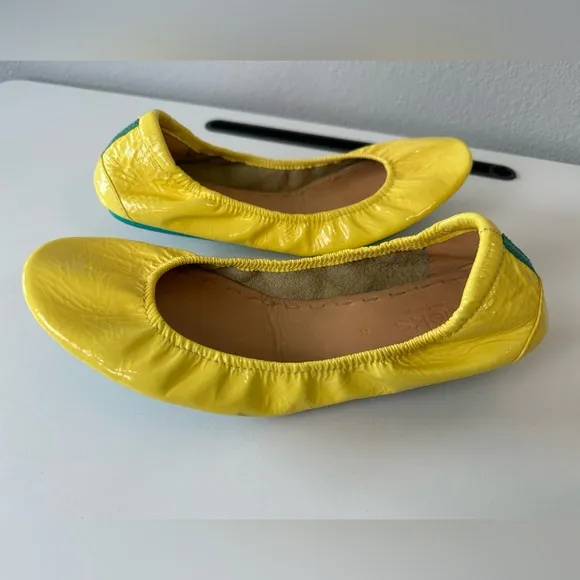Tieks Lemon Patent Leather flex ballet Flats Women’s size 8 RARE LIMITED