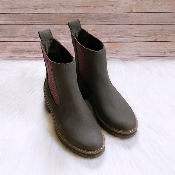 Timberland Courmayeur Valley Chelsea Olive Boots
