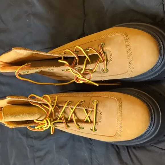 Timberland Sky 6&quot; Lace-Up Lug Sole Platform Boots BNWOB Size 7.5