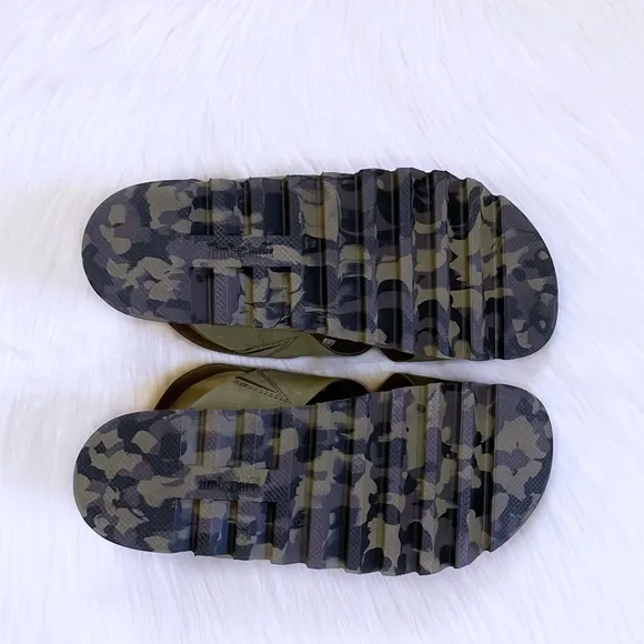 Timberland Women’s Santa Monica Sunrise Olive Sandals