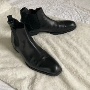 To Boot New York Adam Derrick Julius black calf leather Chelsea boot size 9.5