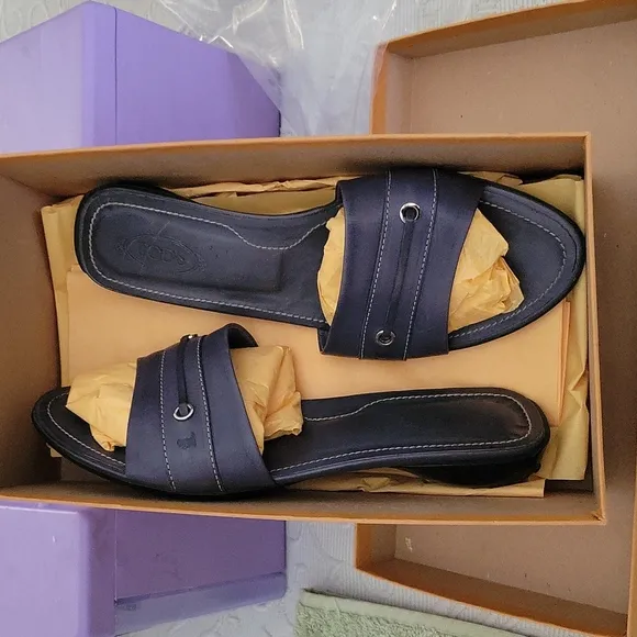 TOD'S 8 1/2 Sandals  Blue Not New