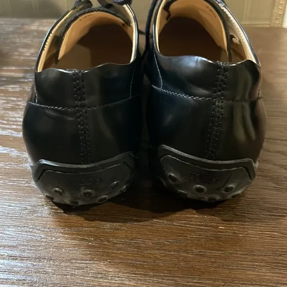 Tod’s Black Leather Lace Up Flats, 38.5 (US 8.5)