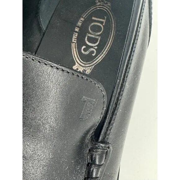 Tod’s black leather slip-on driving loafers size 9.5