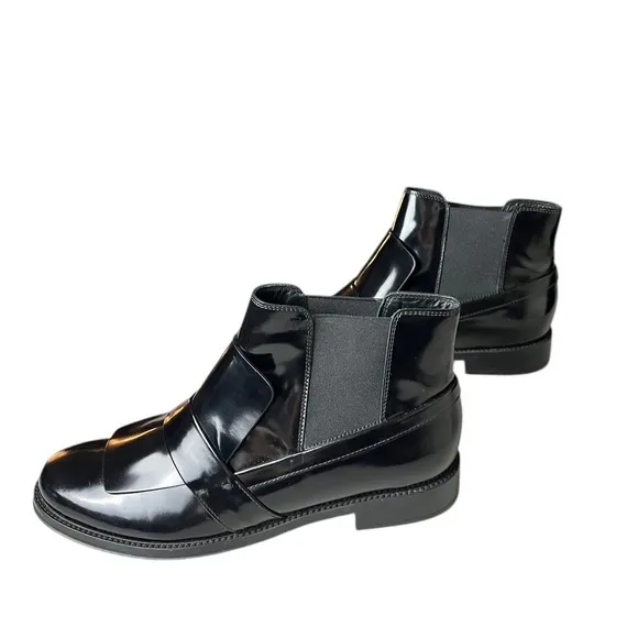 TOD’S Glossy Patent Leather Chelsea Boots 38.5
