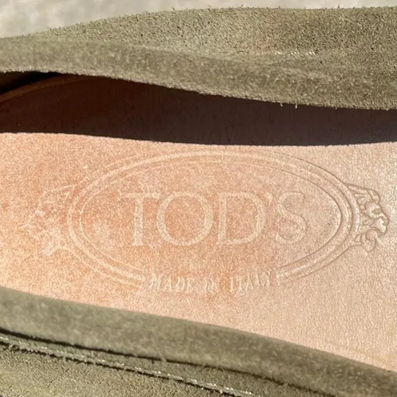 TOD’S Gommino Driving Moc Suede Loafers EUC