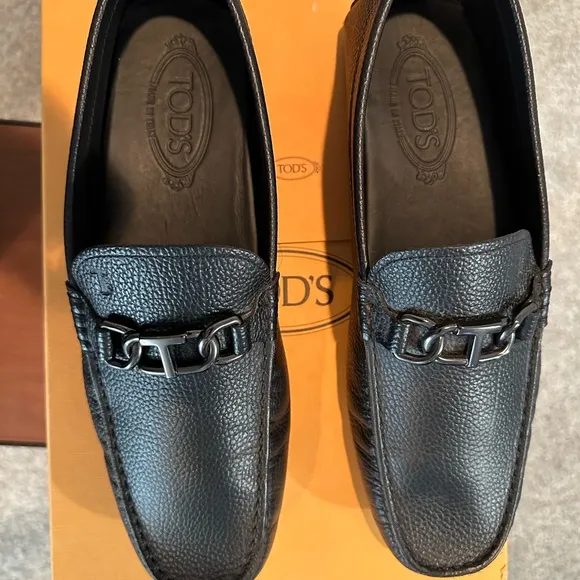 Tod's Gommino Italian pebbled leather driving loafers Size 9