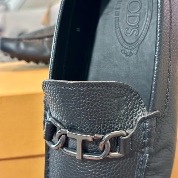 Tod's Gommino Italian pebbled leather driving loafers Size 9
