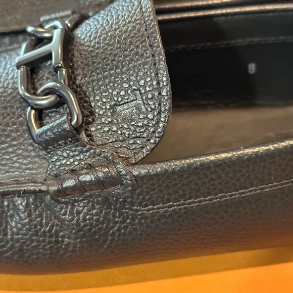Tod's Gommino Italian pebbled leather driving loafers Size 9