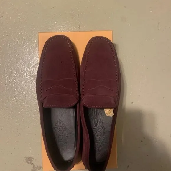 Tod's Gommino Suede Driving Loafer - US 10 - Eggplant