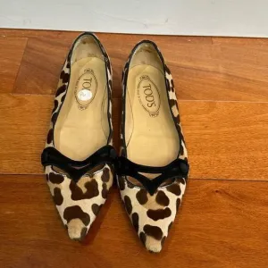 Tod’s Pony-style calfskin leopard print pointed Toe ballet flat Size 36