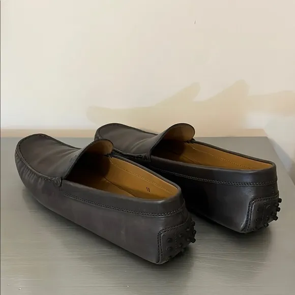 Tod's Tan Leather Shoes