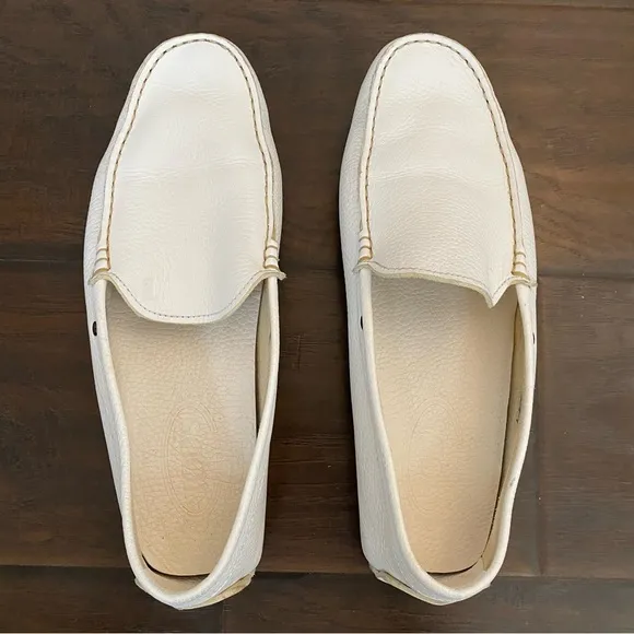 Tod’s white leather driving moccasin loafers men’s size 8 USA size fits 9