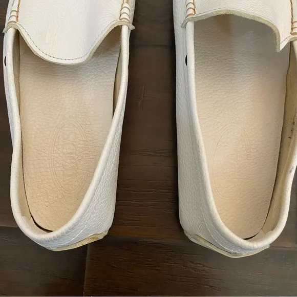 Tod’s white leather driving moccasin loafers men’s size 8 USA size fits 9