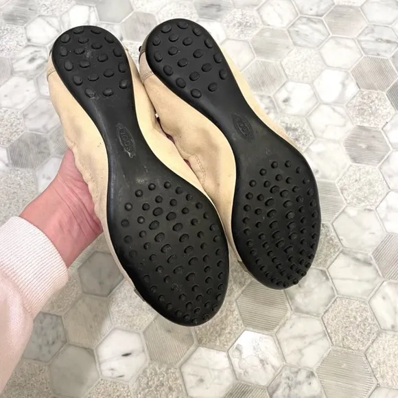 Tods Women’s Patent Leather Cap Toe Buckle Ballet Flats Beige Tan Size 8