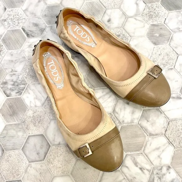 Tods Women’s Patent Leather Cap Toe Buckle Ballet Flats Beige Tan Size 8