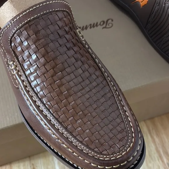 Tommy Bahama Brooks Bay Brown Loafers Slip-Ons Classic Moccasin Design Wood sz 8