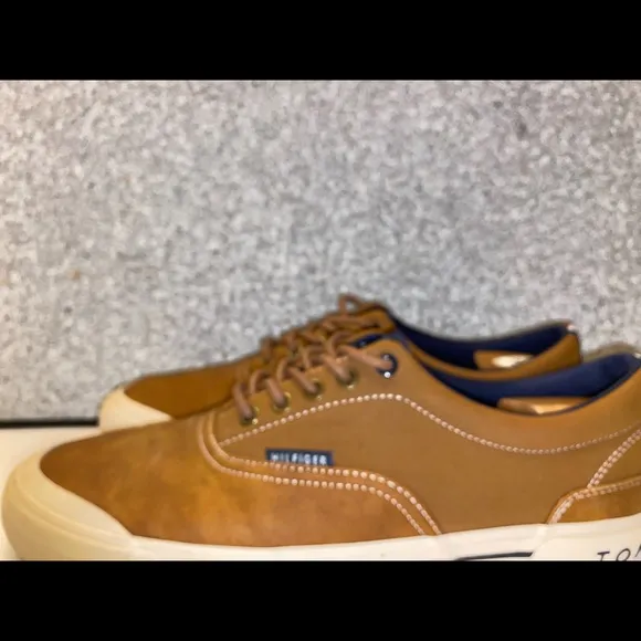 Tommy Hilfiger Mens Leather Sneakers