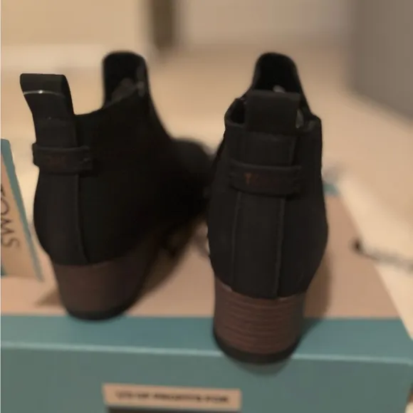 Toms Black Chelsea Boots Suede Slip-On