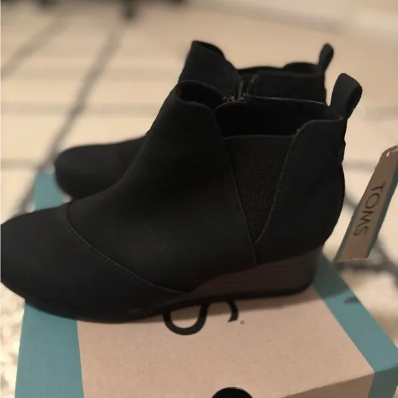 Toms Black Chelsea Boots Suede Slip-On