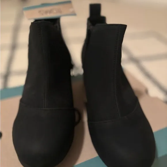 Toms Black Chelsea Boots Suede Slip-On