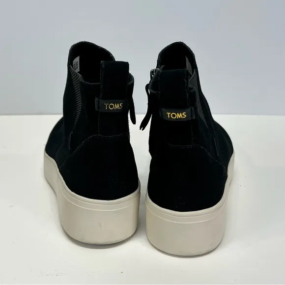 TOM’S Black suede high top platform sneakers‎ size 9