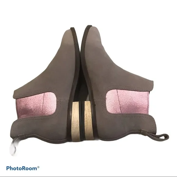 Toms Ella Chelsea Taupe Suede Ankle Boots