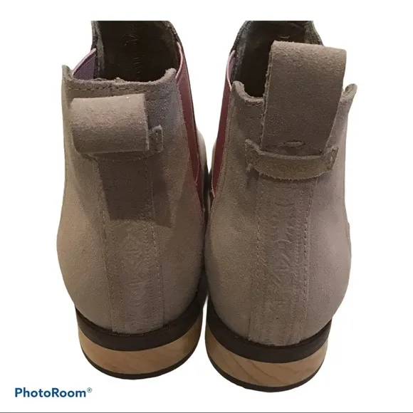 Toms Ella Chelsea Taupe Suede Ankle Boots