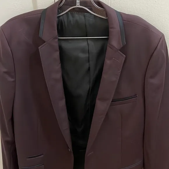 Topman burgurdy suit jacket with black collar detail mens size 42 fits small